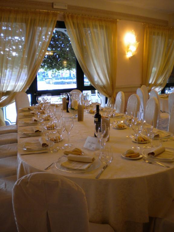 Hotel Sullivan Ponte San Marco Экстерьер фото